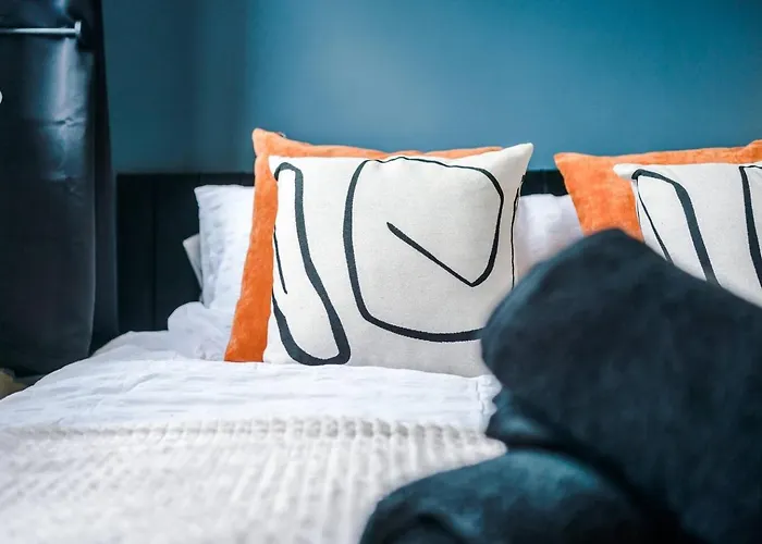 Cozy And Stylish 1 Bedroom Flat In Warrington