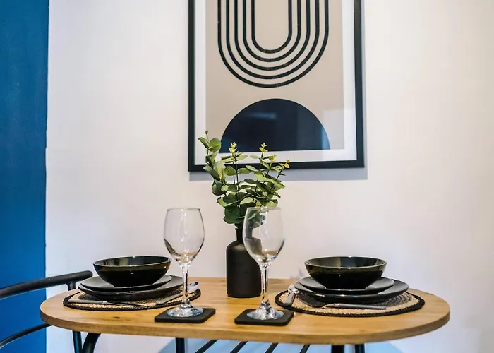 Cozy And Stylish 1 Bedroom Flat In Warrington