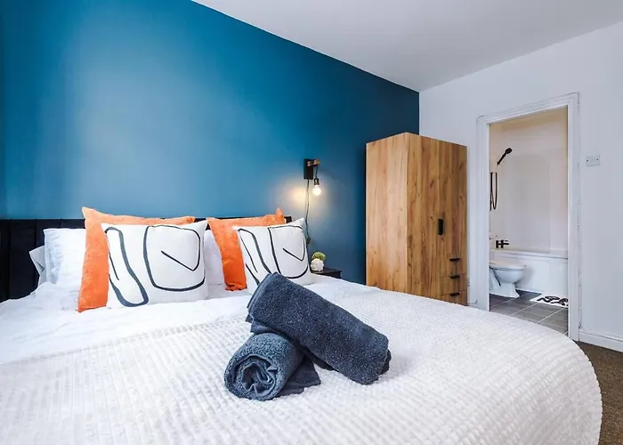 Cozy And Stylish 1 Bedroom Flat In Warrington