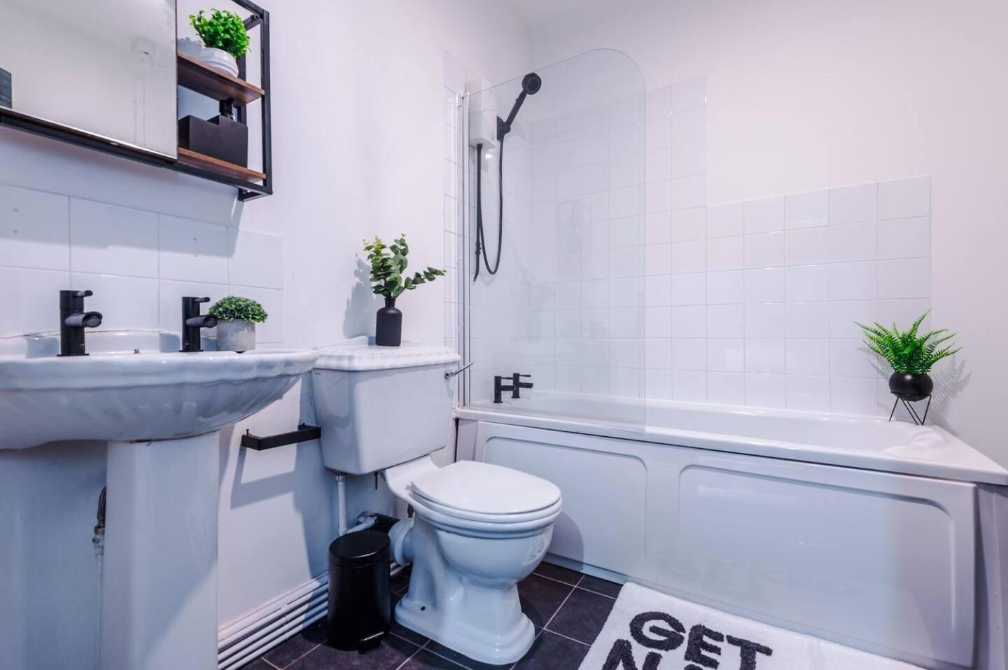 Cozy And Stylish 1 Bedroom Flat In Apartment